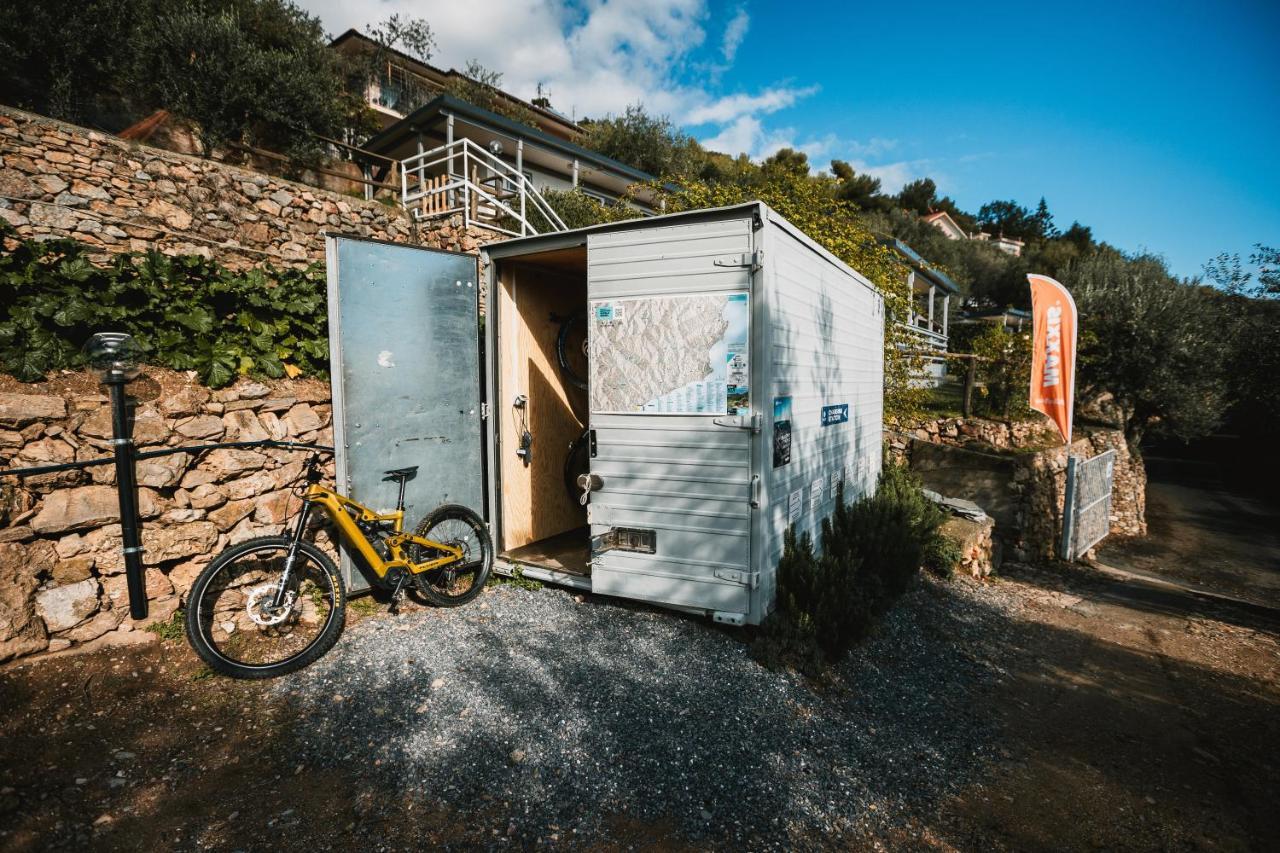 Agriturismo Rose Di Pietra Pietra Ligure Zewnętrze zdjęcie